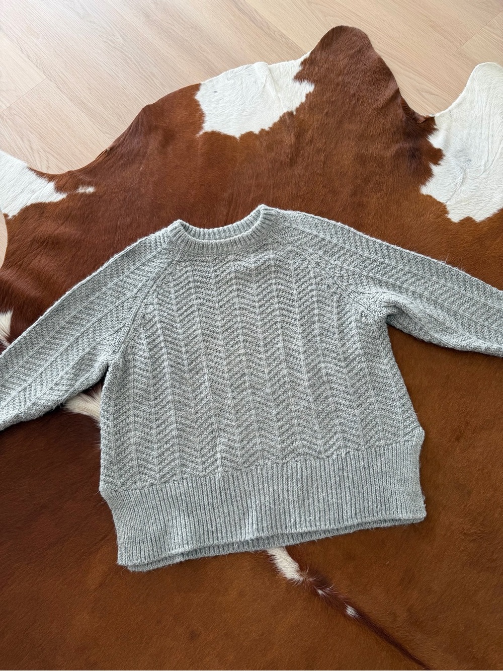 H&M grey herringbone knit sweater size M